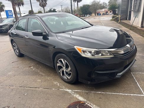 Used 2016 Honda Accord LX image 3