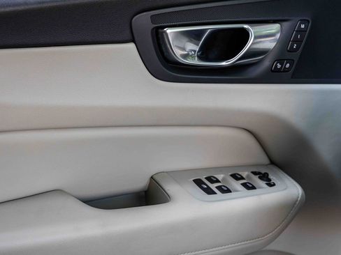 Used 2023 Volvo XC60 T8 Core image 14