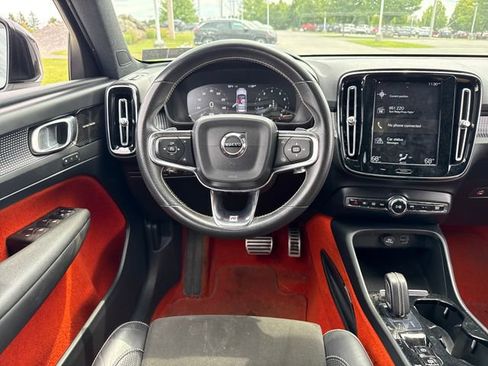 Used 2019 Volvo XC40 T5 R-Design AWD/4WD image 17