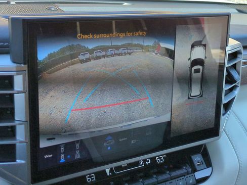 Used 2025 Toyota Sequoia 4WD image 26