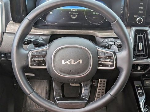 Used 2023 Kia Sorento SX Prestige image 11