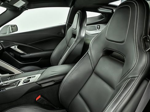 Used 2016 Chevrolet Corvette Stingray Coupe RWD image 17