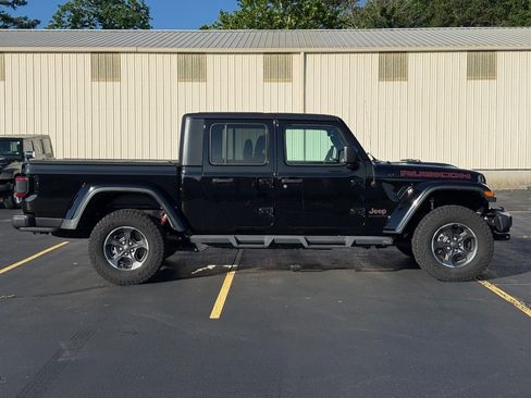Used 2021 Jeep Gladiator Rubicon AWD/4WD image 2