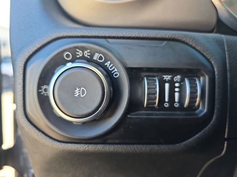 Used 2020 Jeep Wrangler Unlimited Sport AWD/4WD image 28