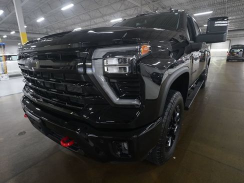 Used 2025 Chevrolet Silverado 2500 LT w/ Trail Boss Package AWD/4WD image 22