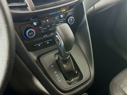 Used 2022 Ford Transit Connect XLT FWD image 15
