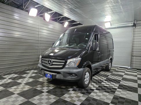 Used 2017 Mercedes-Benz Sprinter 2500 image 35