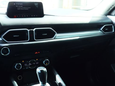 Used 2018 MAZDA CX-5 Touring image 43