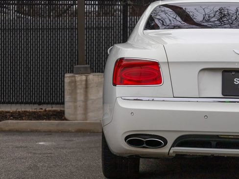 Used 2015 Bentley Flying Spur V8 image 24