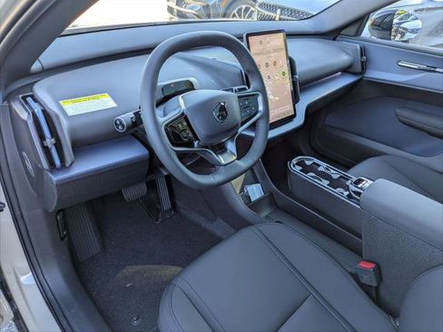 New 2026 Volvo EX30 Plus image 7
