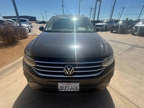 Used 2023 Volkswagen Tiguan SE FWD image 8