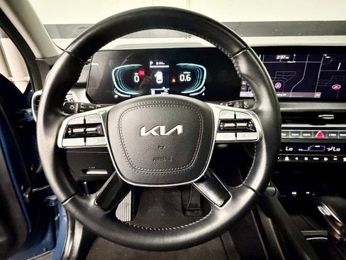 Used 2025 Kia Telluride S FWD image 27