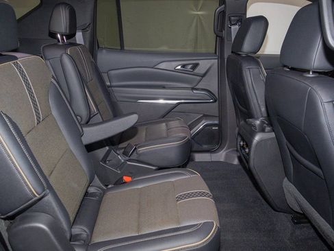 Certified 2025 Chevrolet Traverse High Country image 16