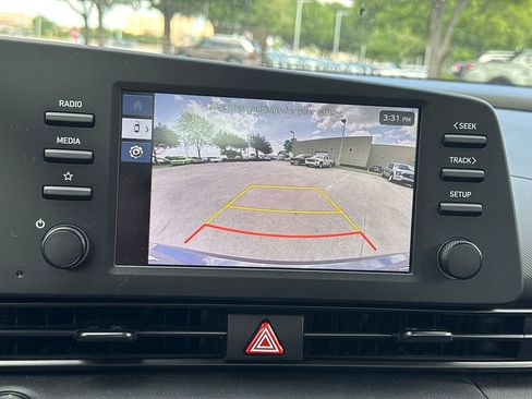 Used 2025 Hyundai Elantra Sport image 32