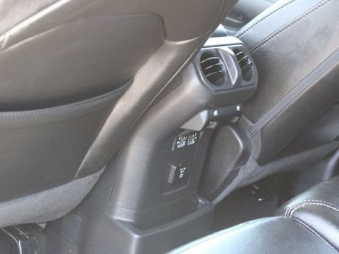 Used 2023 Jeep Wrangler Unlimited Sahara w/ Cold Weather Group AWD/4WD image 40