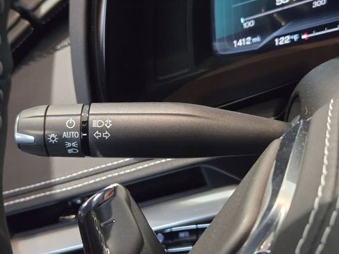 Used 2025 Chevrolet Corvette Stingray Preferred Cpe w/ Z51 Performance Package RWD image 25