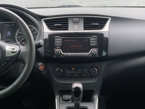 Used 2017 Nissan Sentra SV image 28