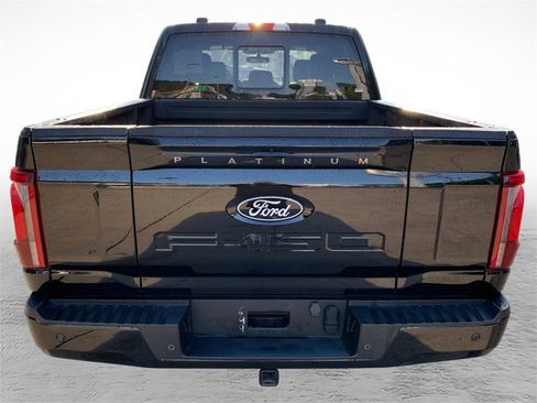 Used 2024 Ford F150 Platinum AWD/4WD image 3