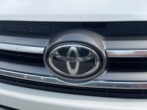 Used 2019 Toyota Highlander Limited AWD/4WD image 11