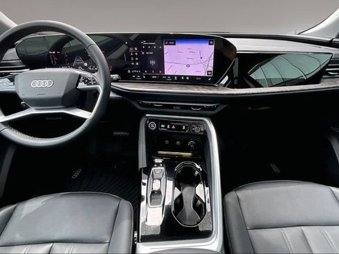 Used 2025 Audi Q5 Premium w/ Convenience Package AWD/4WD image 7