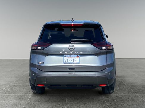Used 2025 Nissan Rogue S FWD image 4