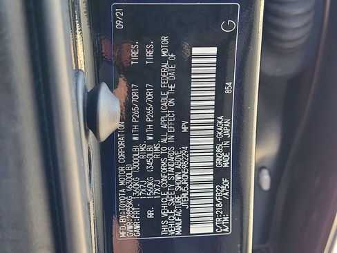 Used 2022 Toyota 4Runner SR5 AWD/4WD image 35