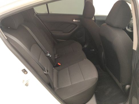 Used 2018 Kia Forte LX FWD image 19