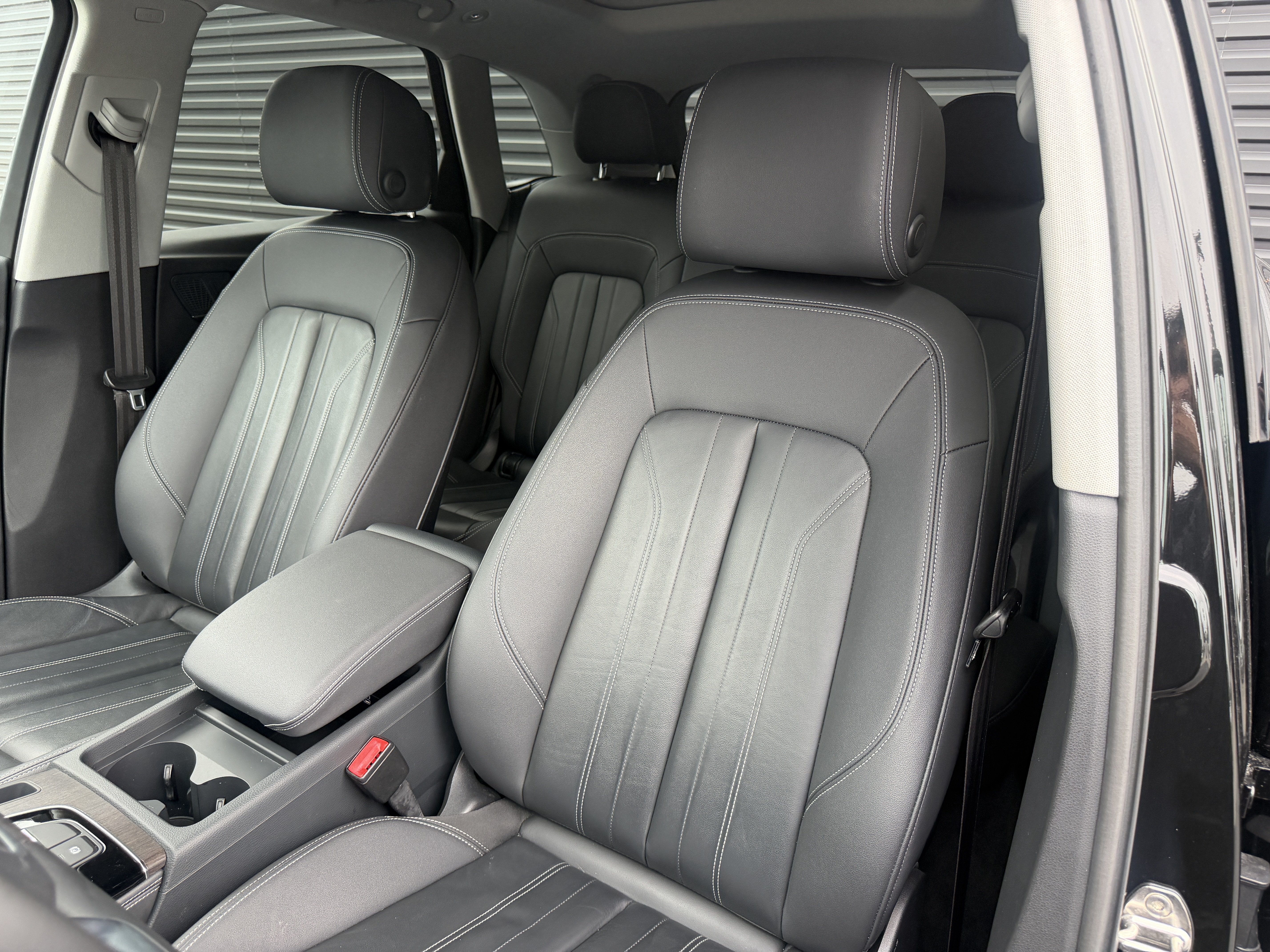 Used 2023 Audi Q5 2.0T Premium Plus w/ Premium Plus Package AWD/4WD image 12