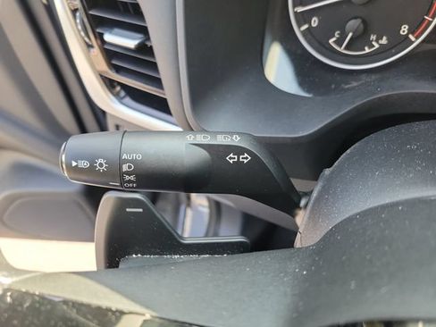 Used 2023 Nissan Rogue SL AWD/4WD image 27