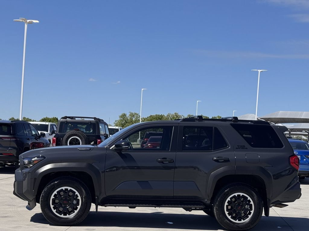 Used 2025 Toyota 4Runner TRD Off-Road Premium w/ Tow Technology Package AWD/4WD image 3