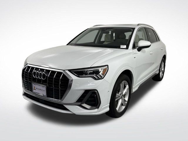 Used 2020 Audi Q3 2.0T Prestige w/ Prestige Package AWD/4WD image 2