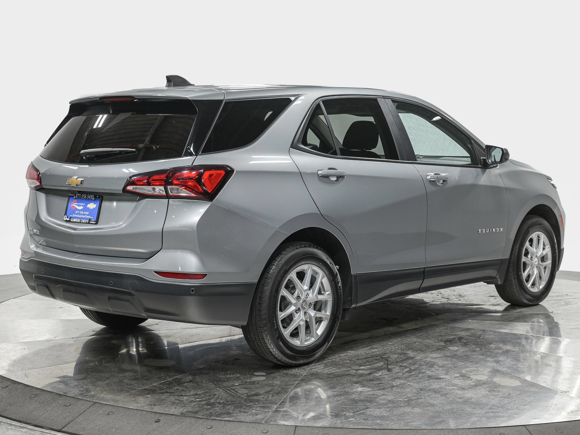 Used 2024 Chevrolet Equinox LS w/ LS Convenience Package FWD image 7