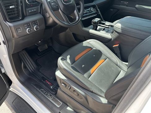 Used 2023 GMC Sierra 1500 AT4 w/ AT4 Premium Package AWD/4WD image 23