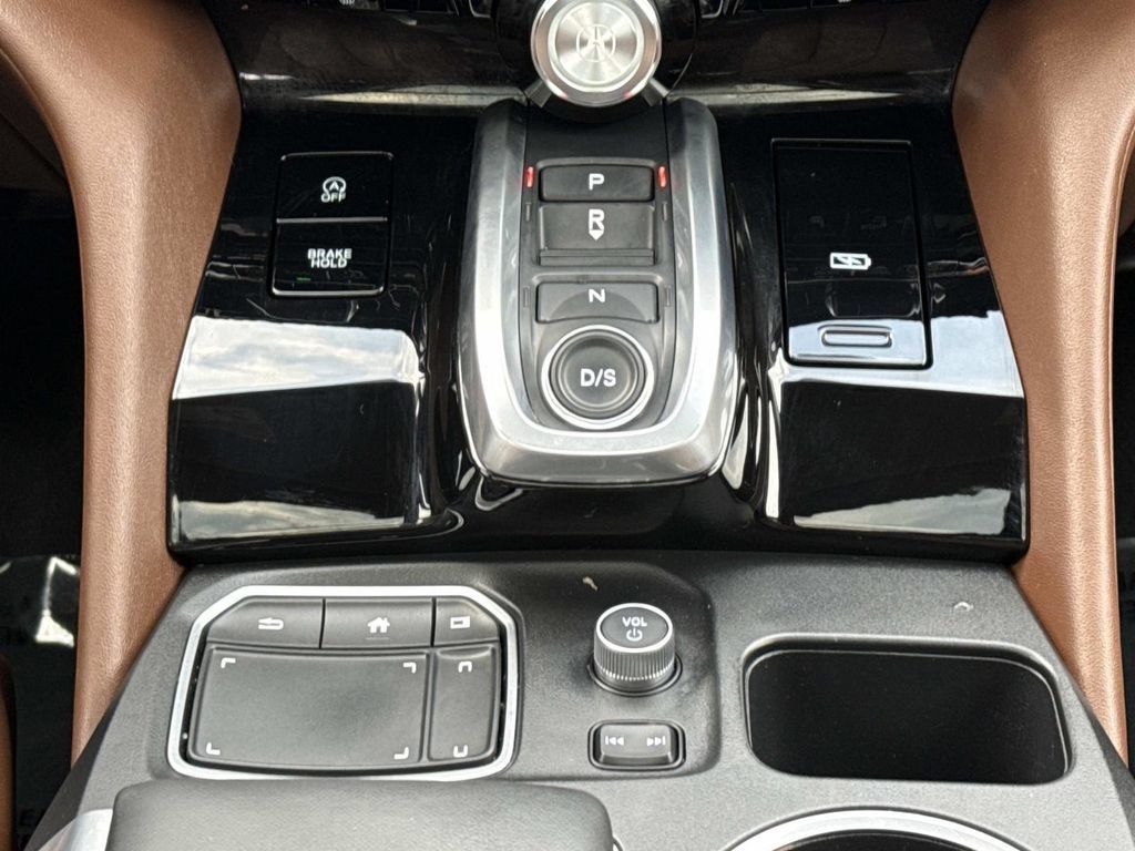 Used 2023 Acura MDX w/ Technology Package AWD/4WD image 17