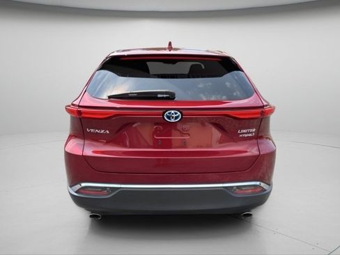 Used 2021 Toyota Venza Limited w/ Advanced Technology Package AWD/4WD image 3