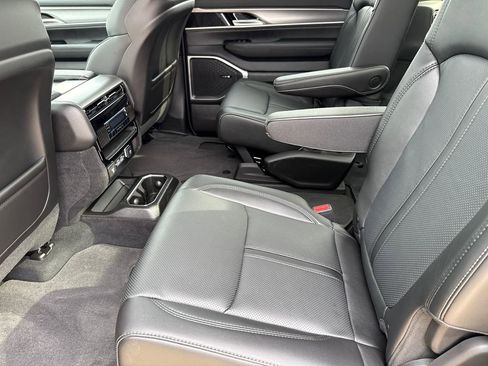 New 2026 Jeep Grand Wagoneer w/ Premium Group I image 19