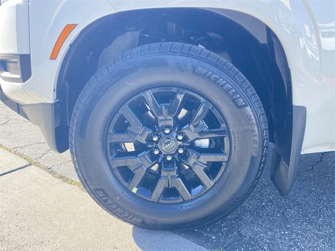 New 2026 Nissan Frontier SV w/ Tow Package image 7