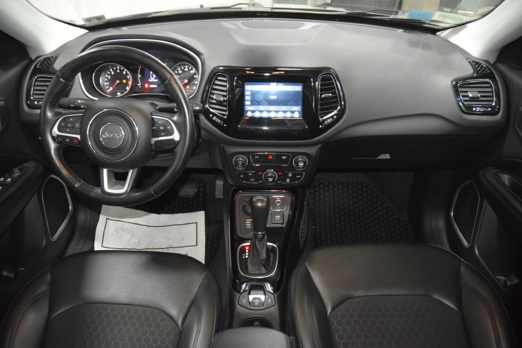 Used 2020 Jeep Compass Latitude AWD/4WD image 30