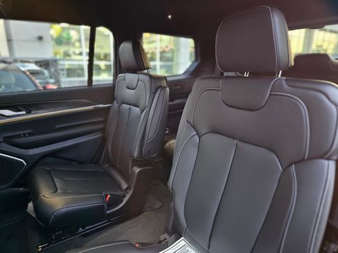 New 2026 Jeep Grand Cherokee L Limited AWD/4WD image 23