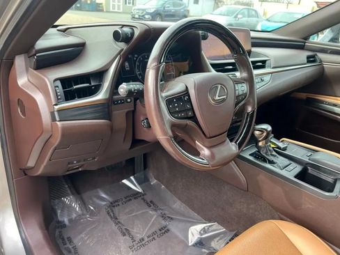 Used 2019 Lexus ES 350 w/ Premium Package FWD image 26