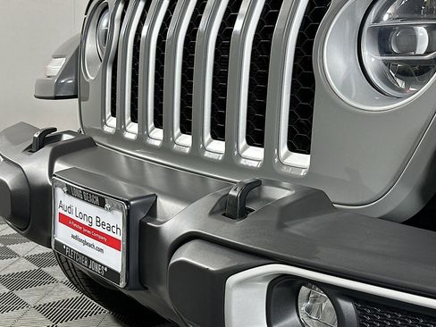 Used 2021 Jeep Wrangler Unlimited Sahara image 15