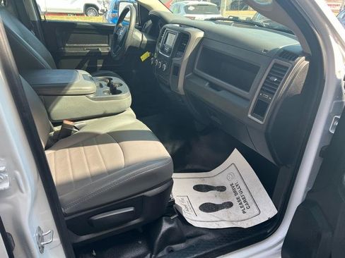 Used 2019 RAM 1500 Tradesman w/ Chrome Appearance Group image 7