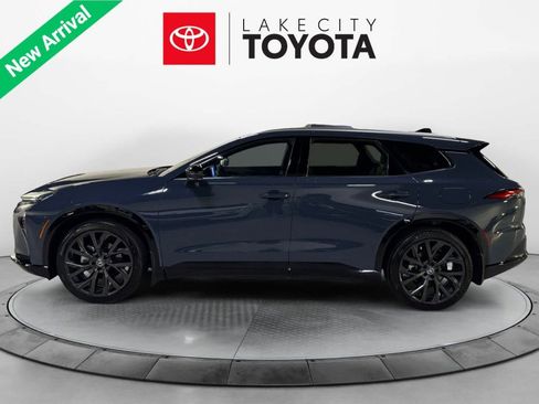 New 2025 Toyota Crown Signia image 2