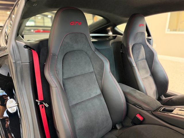 Used 2020 Porsche 718 Cayman GT4 RWD image 32