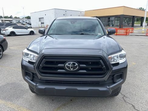 Used 2022 Toyota Tacoma SR AWD/4WD image 3