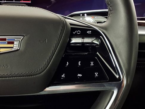 Used 2025 Cadillac Escalade ESV Sport Platinum w/ LPO, Floor Liner Package AWD/4WD image 21