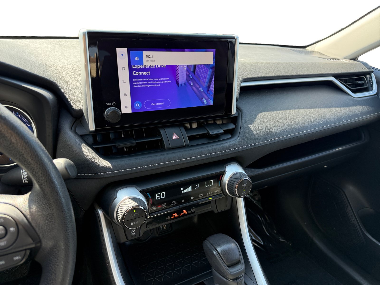 Used 2024 Toyota RAV4 LE AWD/4WD image 12
