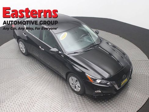 Used 2019 Nissan Altima 2.5 S image 3