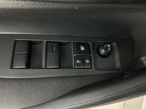 Used 2023 Toyota Corolla LE FWD image 37
