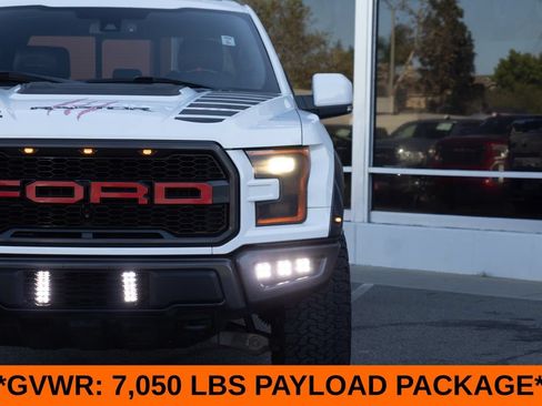 Used 2018 Ford F150 Raptor w/ Equipment Group 802A Luxury AWD/4WD image 5